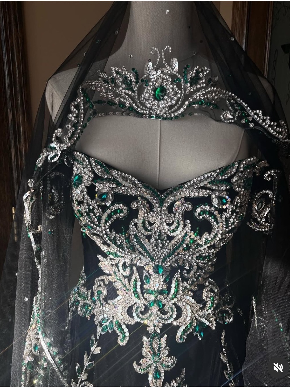 Source Unknown Black Prom Dress with Emerald & Silver Beading - Picture 3 of 4